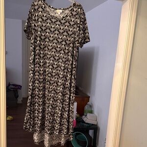 LuLaRoe Black and White Geometric Carly Dress